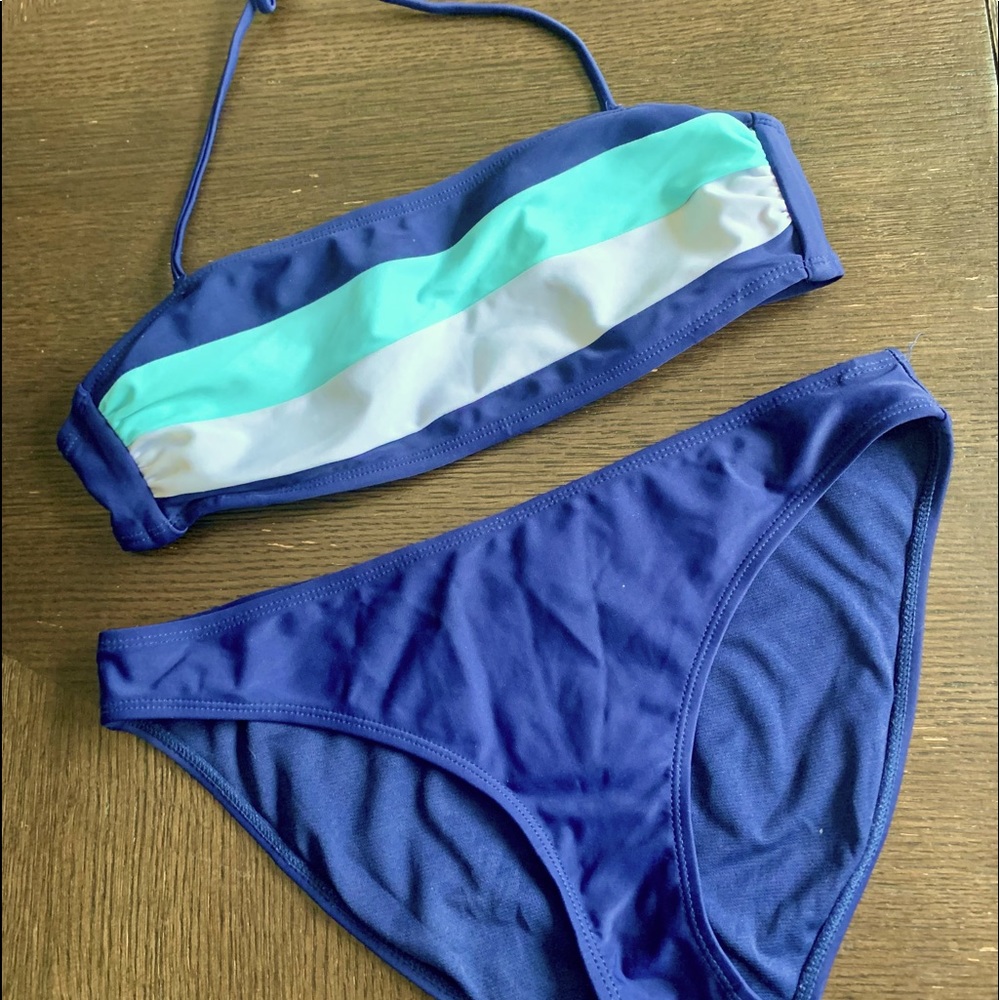 Super cute 3 PIECE navy bathing suit 👙